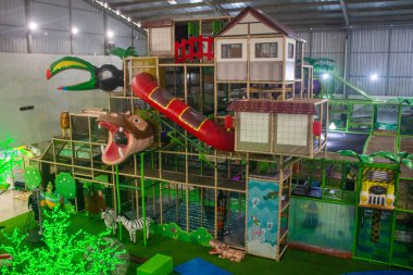 Çok büyük ve ferah oyun alanı