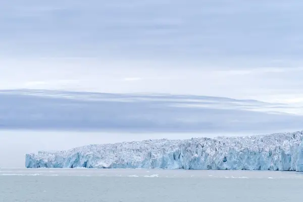 Удивительный Пейзаж Ледниками Айсбергами Летнее Время — стоковое фото