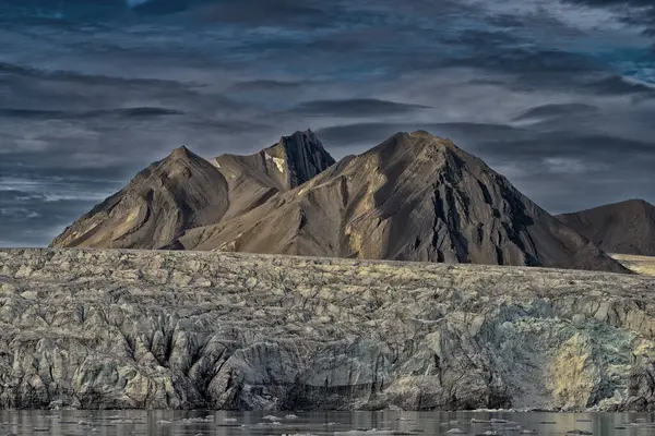 Paesaggio Incredibile Con Ghiacciai Iceberg Nel Periodo Estivo — Foto Stock