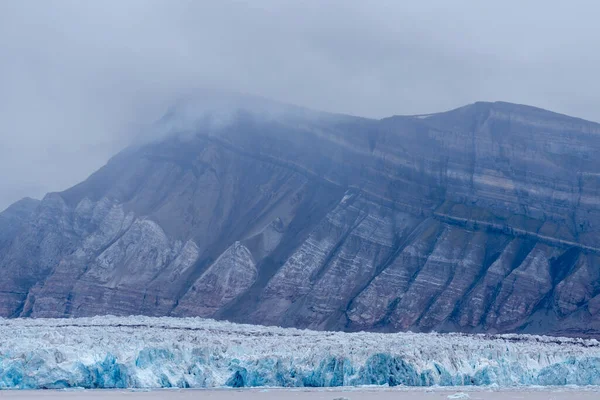 Καταπληκτικό Τοπίο Παγετώνες Και Παγόβουνα Καλοκαίρι — Φωτογραφία Αρχείου
