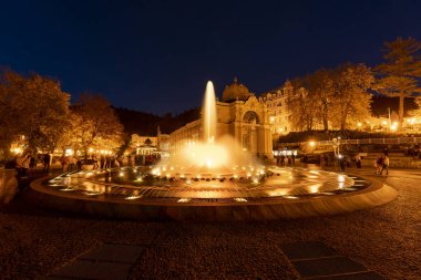 Şehirdeki en ünlü nesne, şarkı söyleyen çeşme.