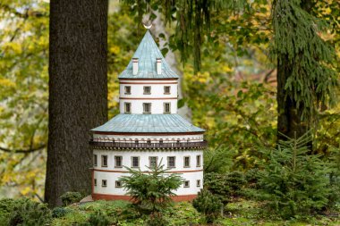 Tüm ülkedeki ünlü ve tarihi binaların ölçekli modelleri