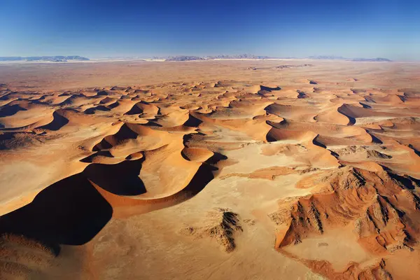 Vanuit Lucht Uitzicht Prachtige Zandwoestijn Namib Vol Duinen Vormen Patronen — Stockfoto