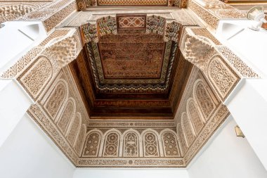 Bahia Sarayı 19. yüzyıldan kalma, çarpıcı sıva, resim ve mozaik sarayları ve bahçelerle dekore edilmiş odalardan oluşan bir binadır.