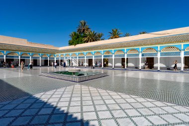 Bahia Sarayı 19. yüzyıldan kalma, çarpıcı sıva, resim ve mozaik sarayları ve bahçelerle dekore edilmiş odalardan oluşan bir binadır.