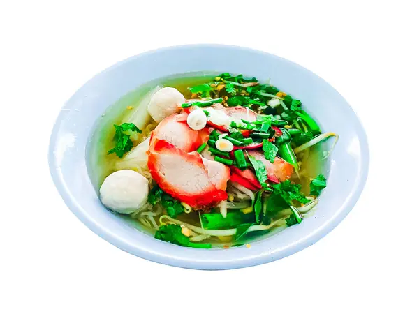 Lokantada kesme yolu olan lezzetli eriştelerin ölü görüntüsü.