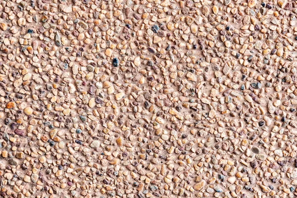 Evimin önündeki güzel kaldırımda çakıllı arka planda