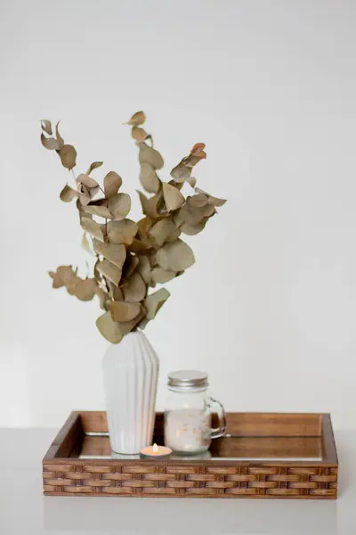 Vase Eucalyptus Savon Produits Soin Peau Bougie Sur Plateau Miroir — Photo