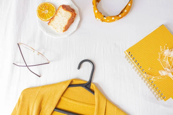 Home Office Desk Frame Orange Piece Cake Cardigan Glasses Planner — Stockfoto