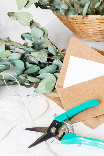 Creative Retro Style Composition Craft Envelopes Blank Paper Sheet Eucalyptus — Stock Photo, Image
