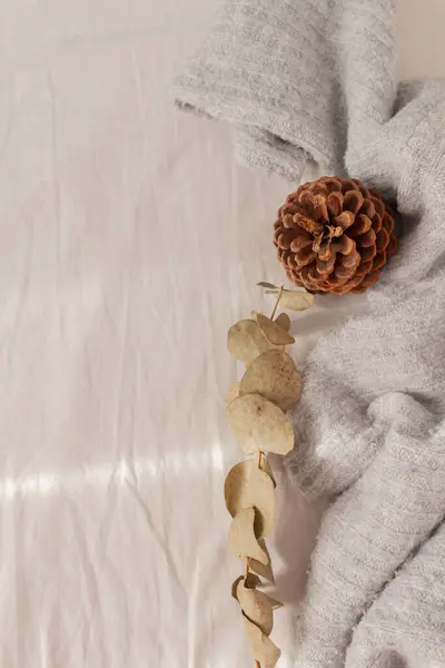 Winter Composition Cup Coffee Lying Beige Linen Bed Brown Warm — Stock Photo, Image
