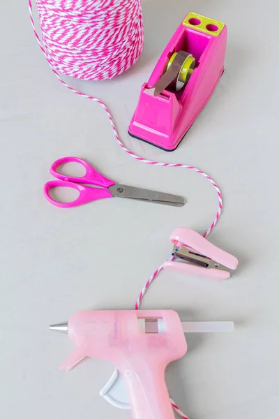 Craft Essentials Pink String Scissors Stapler Duct Tape Holder Hot — Stock Photo, Image