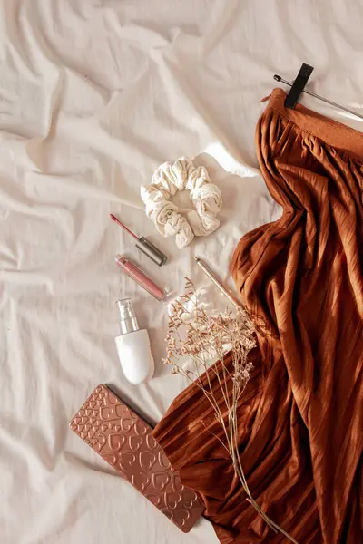 Fashion Women Composition Beautiful Stylish Skirt Scrunchie Cosmetics White Linen — Stock Photo, Image
