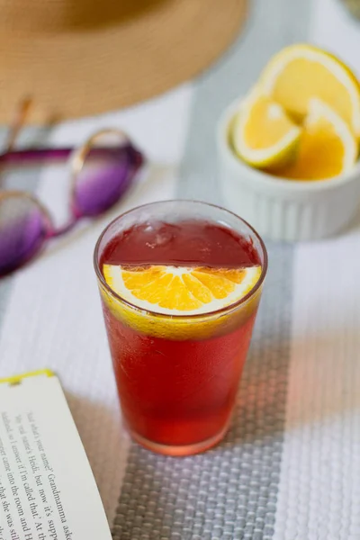 Glass Refreshing Summer Cocktail — Stock Photo, Image