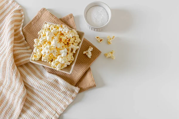 Útulná Estetická Béžová Kompozice Popcornem Podzim Koncept Zimního Jídla — Stock fotografie