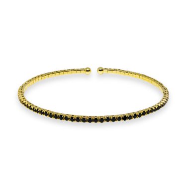 beyaz arkaplanda izole edilmiş bilezik.