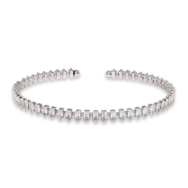 Bilezik beyaz üzerine izole