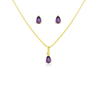 Beyaz üzerine izole edilmiş lüks kolye