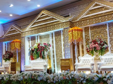 Endonezya - Makkassar Geleneksel düğün sahnesi dekorasyonu