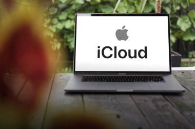 WROCLAW, POLAND - EPTEMBER 14, 2023: iCloud logosu, Apple Inc. tarafından geliştirilen bir bulut servisidir.