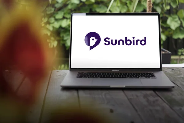 Wroclaw Poland Kasım 2023 Sunbird Mesajlaşma Logosu Android Uygulaması Macbook — Stok fotoğraf