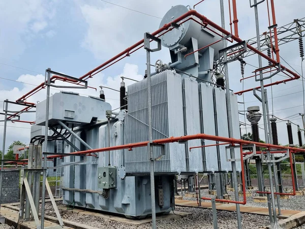 115kV Güç Dönüştürücü ve Yangın Koruma Sistemi Alt İstasyonun Terminalinde.