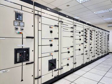 400 Volt Motor Kontrol Merkezi (MCC) sabit raflı elektrikli dolaplar