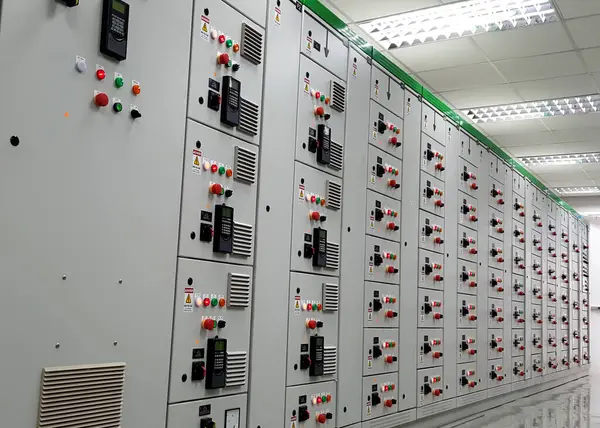400 Volt Motor Kontrol Merkezi (MCC) sabit raflı elektrikli dolaplar