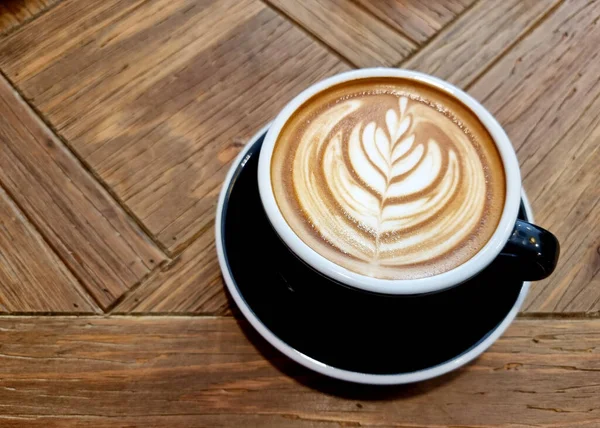 Καφές Sideway Shop Ένα Φλιτζάνι Ζεστό Καφέ Latte Art Ξύλινο — Φωτογραφία Αρχείου