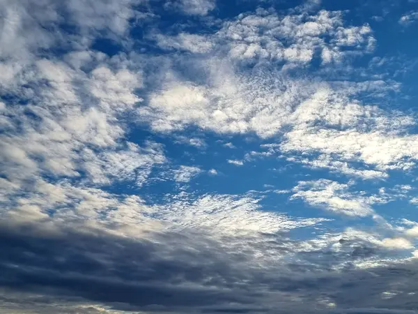 Облака Фоне Голубого Неба — стоковое фото