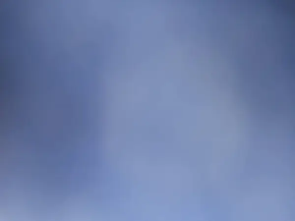 Beyaz bulutlu mavi gökyüzü arkaplanı.