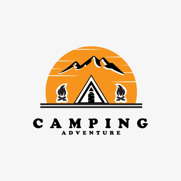 Logo Camping Icono Diseño Inspiración Con Montaña Fuego Cabina Vector — Vector de stock