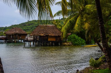 Bora Bora, Güney Pasifik adası Tahiti 'nin kuzeybatısında Fransız Polinezyası, Peyzaj