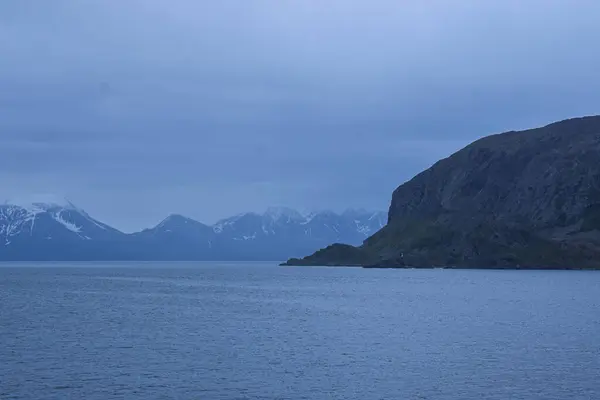 Kust Och Berg Nära Island — Stockfoto