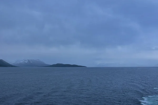 Kust Och Berg Nära Island — Stockfoto