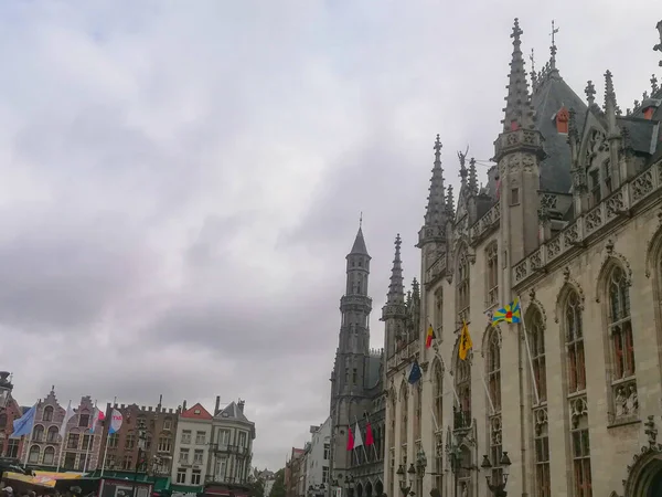 Belçika 'nın kuzeybatısındaki Batı Flanders' in başkenti Bruges Belçika, kanalları, kaldırımlı caddeleri ve ortaçağ binalarıyla tanınır..