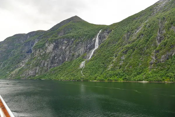 Norvegia Paese Scandinavo Che Comprende Montagne Ghiacciai Profondi Fiordi Costieri — Foto Stock
