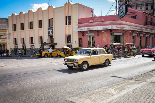 Гавана Куба Винтажный Автомобиль Ориентир Гаване Ретро Автомобиль — стоковое фото