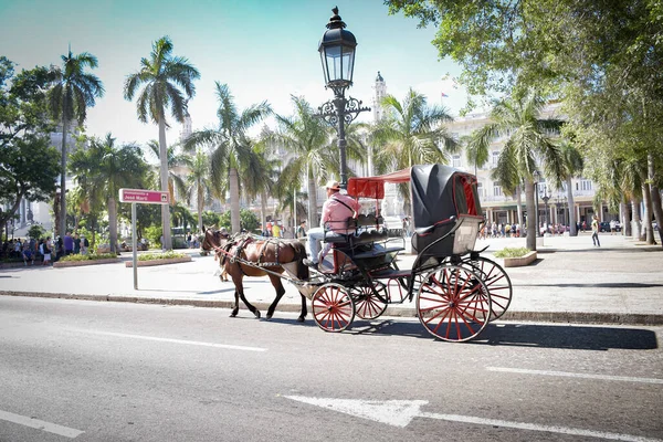 Havana, Küba, Havana 'da tarihi eser, eski model araba.
