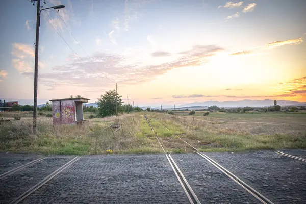 Abandonar Línea Ferrocarril Estación Tren Puesta Del Sol Cerca Nikole — Foto de Stock