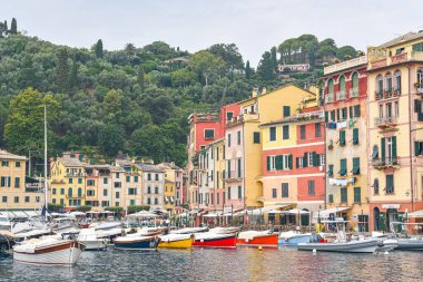 Portofino yatının panoramik manzarası, İtalya