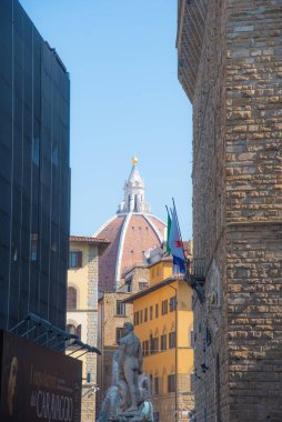 İtalya, Floransa 'daki Piazza della Signoria' da Neptün Heykeli