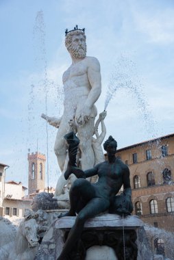 İtalya, Floransa 'daki Piazza della Signoria' da Neptün Heykeli