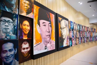 Tangerang - Endonezya, 28 Eylül 2023: Soekarno ve Moh onur listesi. Hatta Soekarno Hatta Uluslararası Havaalanında.