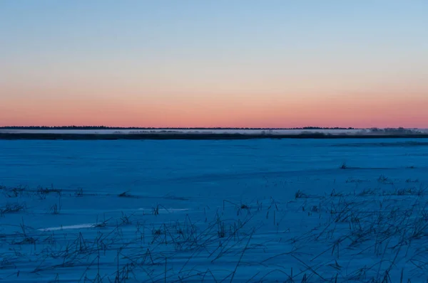Strato Nebbia Sul Delta Del Fiume Ghiacciato Pihlava Pori Finlandia — Foto Stock