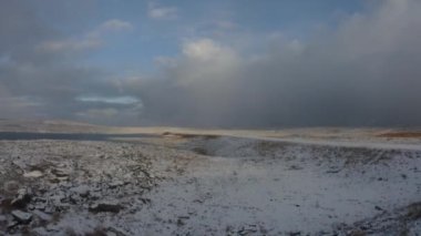 Kuzey Kutbu Norveç 'te karlı ve çorak araziler