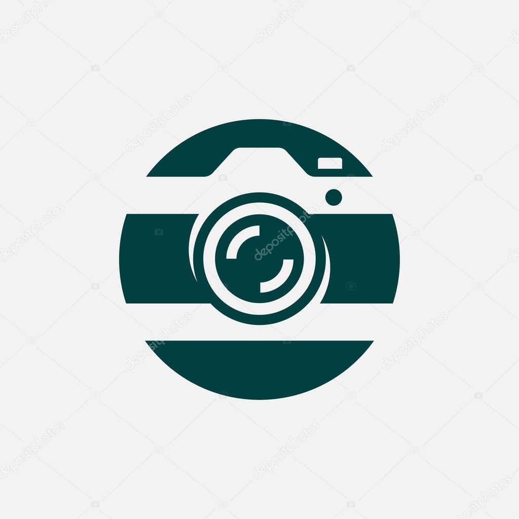 Modern circle camera photography logo
