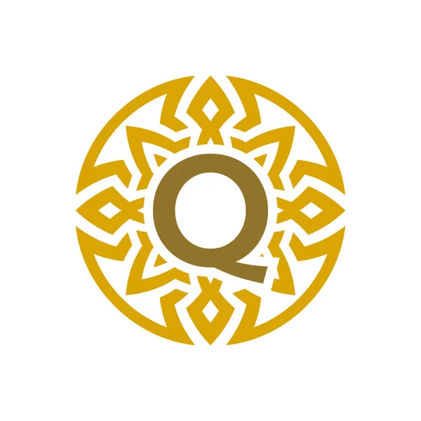 雅致的徽章首字母Q族古图案圆圈标志 — 图库矢量图片