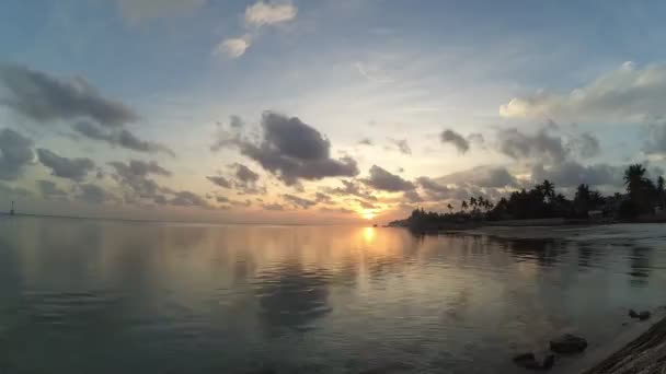 Время Восхода Солнца Острове Итуруп Вахоби Индоне — стоковое видео