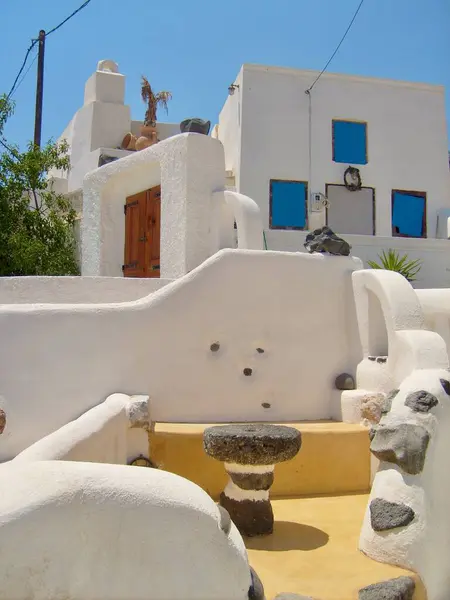 Santorini adasındaki resimsel mimari